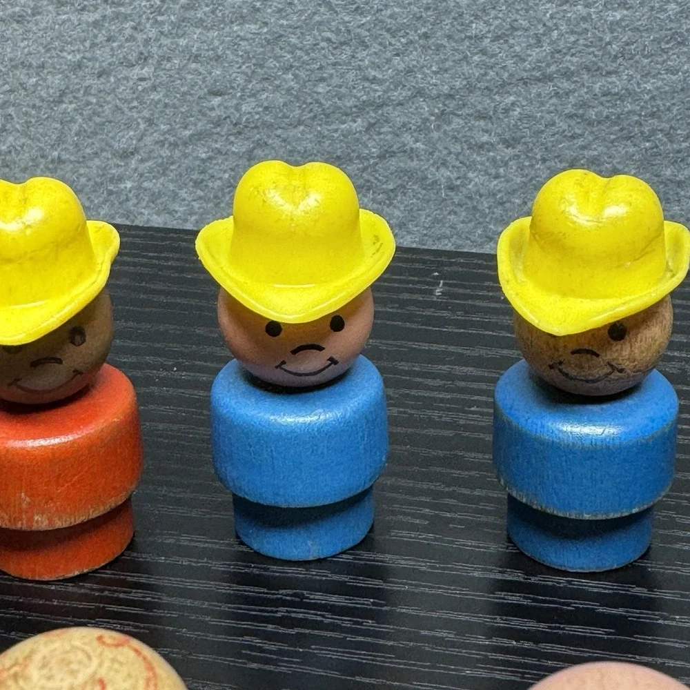 Lot of 16 Vintage Fisher Price Little People - Rare All Wood